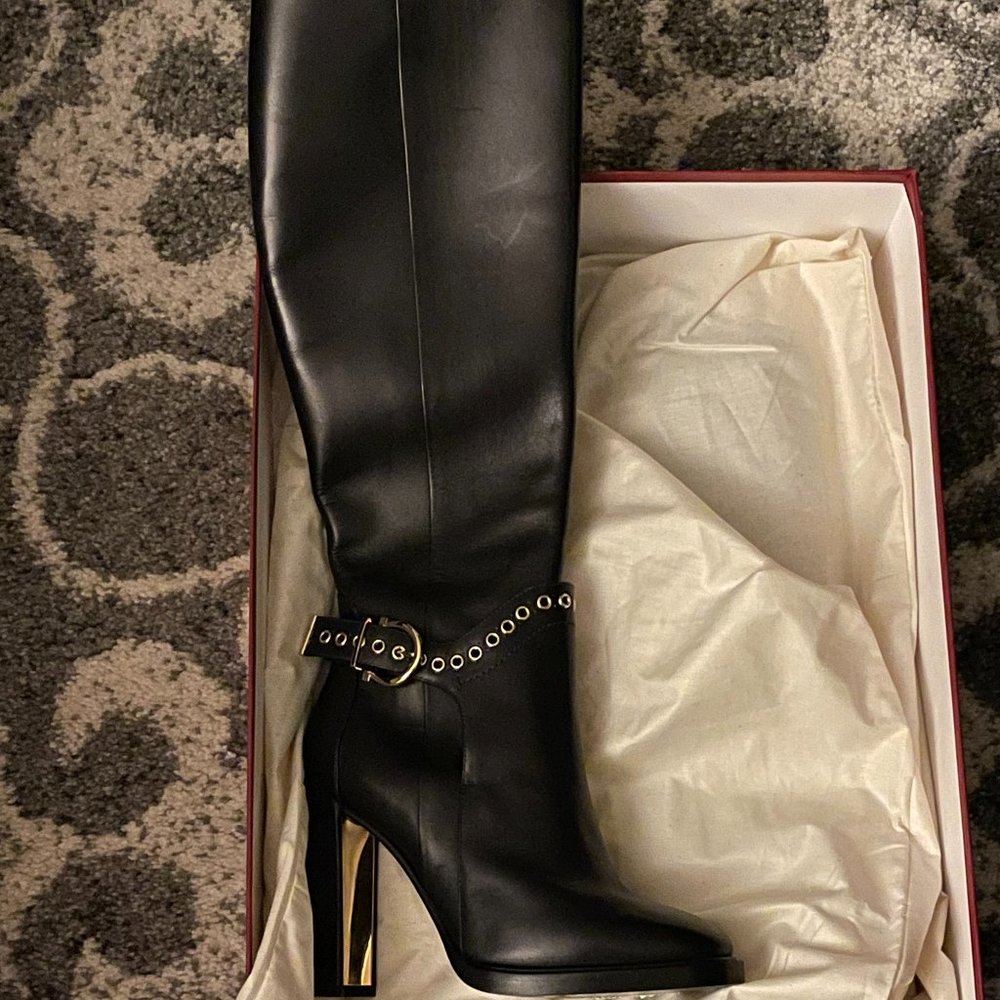 Salvatore Ferragamo (Nadix) Leather Boots